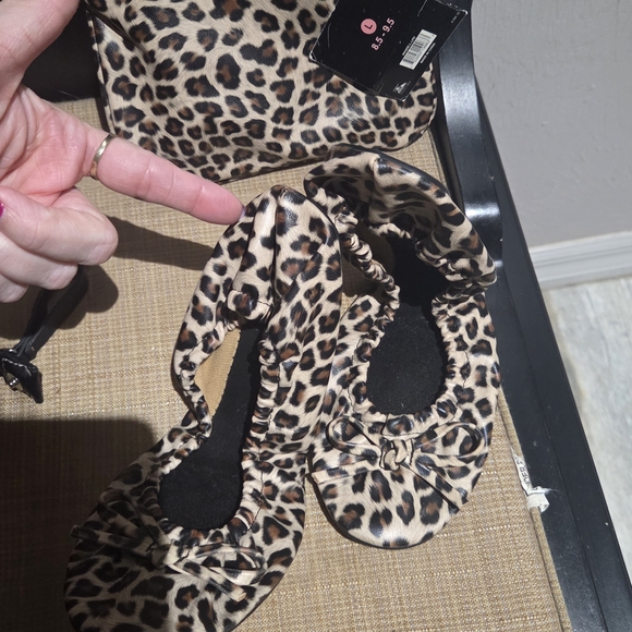 Sidekicks Leopard Print Foldable Ballet Flats with Pouch Size L New Travel 8/9 - Picture 1 of 6